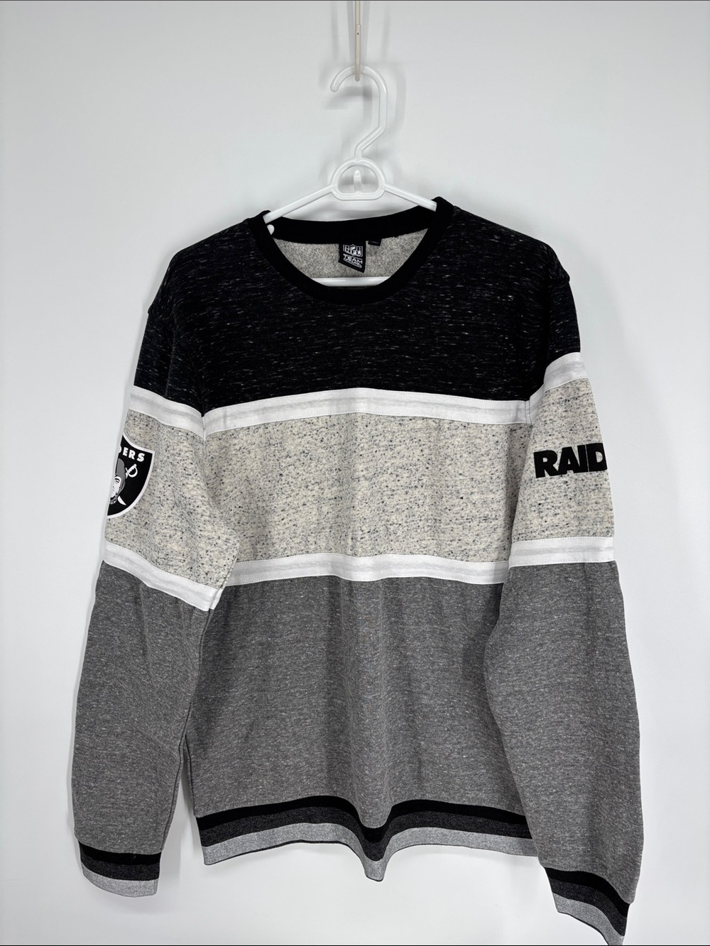Raiders Crewneck Sweater Mens size Large